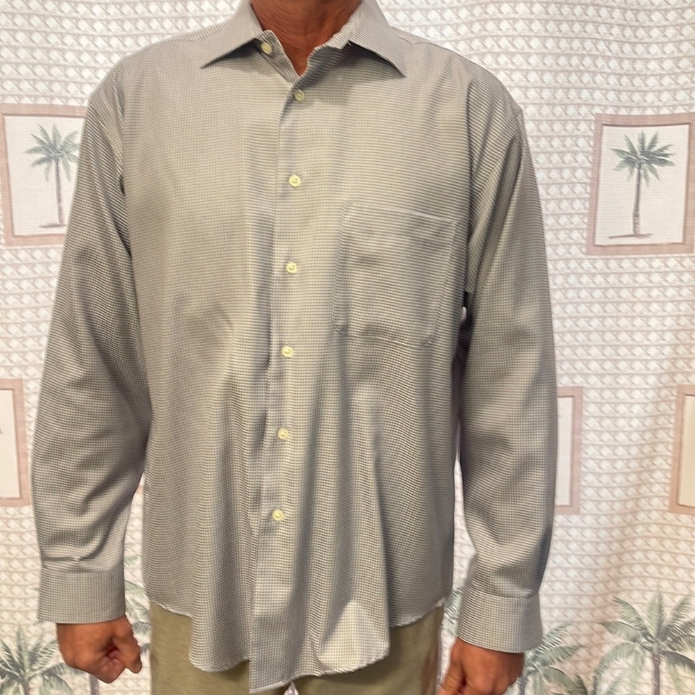 Men’s Pronto Uomo long sleeve dress shirt size Large great condition like new